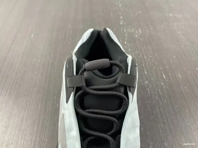 Blue MNVN GZ0711 Adidas Tint Yeezy Boost 700 0503